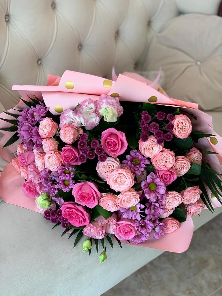 Букет цветов из: Хризантемы, Розы и Лизиантусы в Иноземка