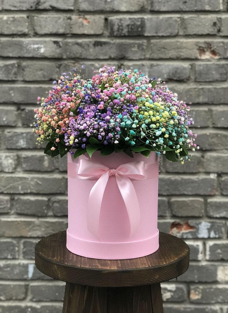 Цветочная композиция из Гипсофила и Розы в шляпной коробке в Иноземка
