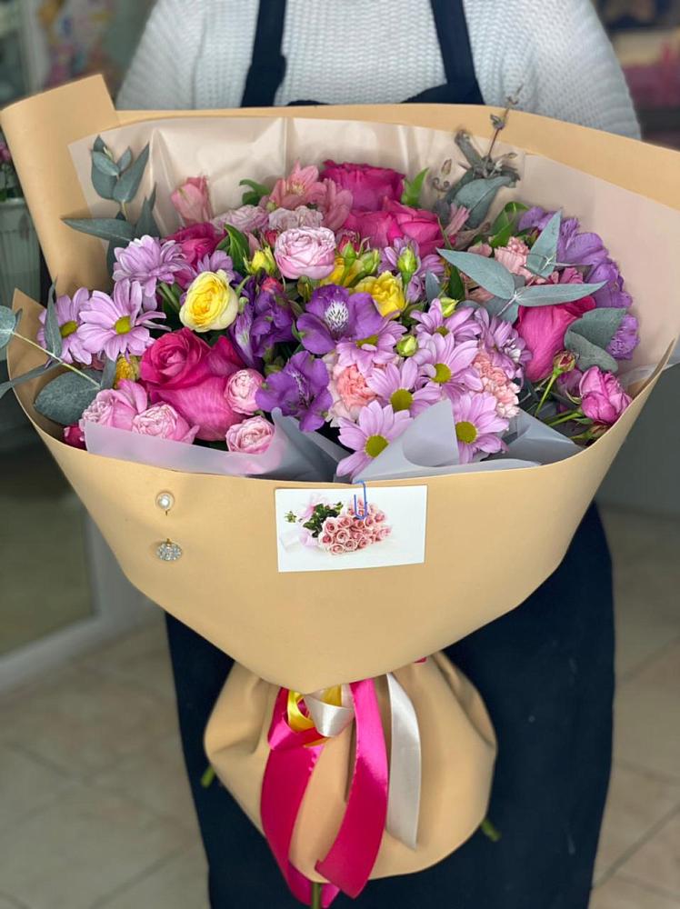 Букет цветов из: Хризантемы, Гвоздики и Альстромерии в Иноземка