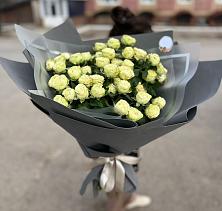Букет Белые кустовые розы Солинеро в Иноземка