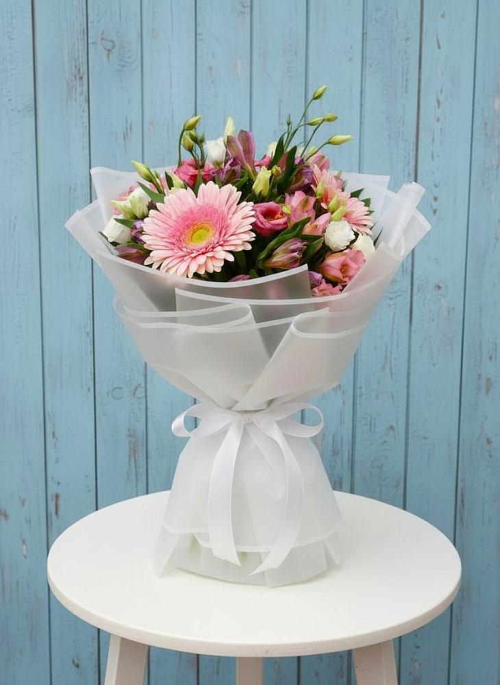 Букет цветов из: Герберы, Альстромерии и Лизиантусы в Иноземка