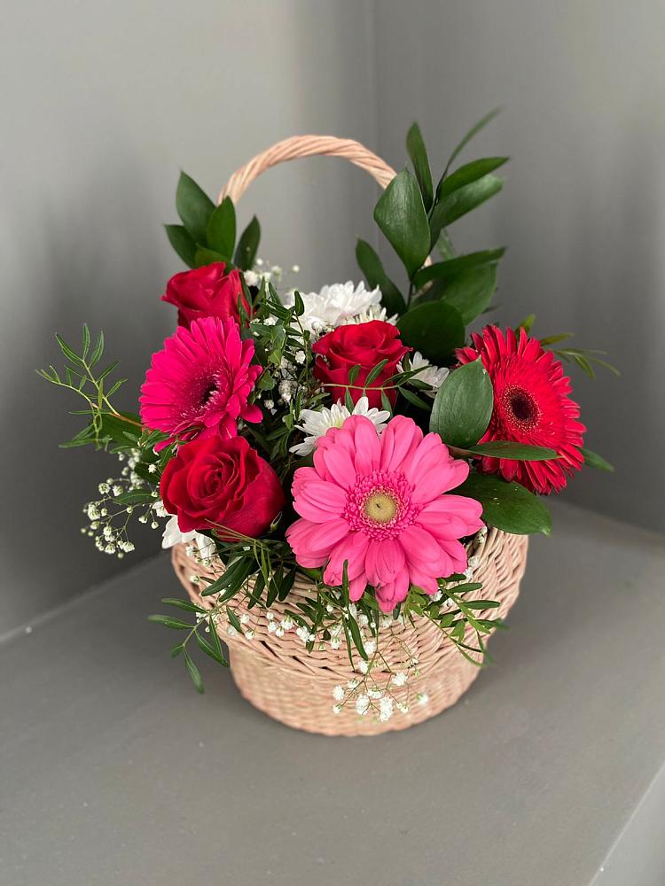 Цветочная композиция из Розы, Хризантемы и Герберы в корзине в Иноземка